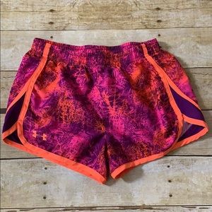 Under Armor Girls Shorts - Size L Kids